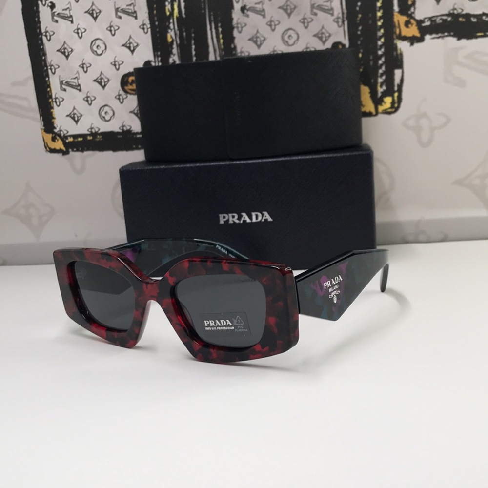 New Authentic Prada Red Tortoise Shell Sunglasses - Picture 3 of 17